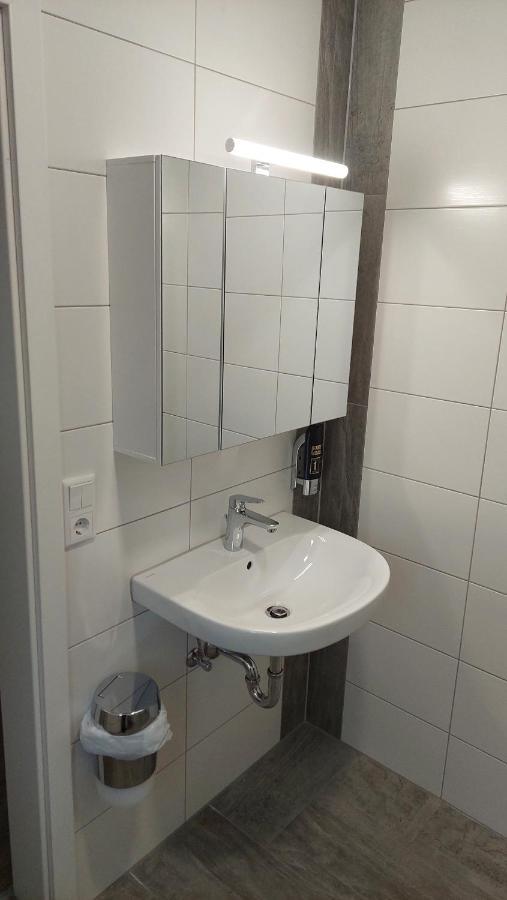 Gasthof Und Hotel Roter Hirsch Claußnitz Εξωτερικό φωτογραφία