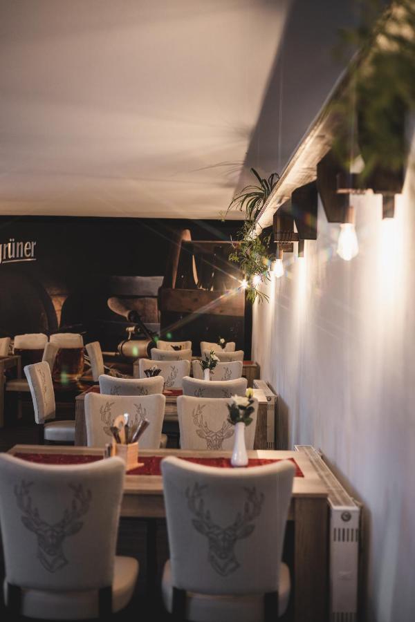 Gasthof Und Hotel Roter Hirsch Claußnitz Εξωτερικό φωτογραφία