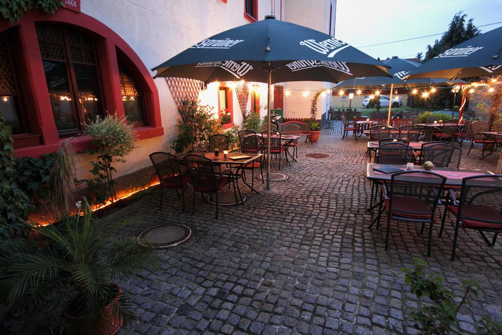 Gasthof Und Hotel Roter Hirsch Claußnitz Εξωτερικό φωτογραφία