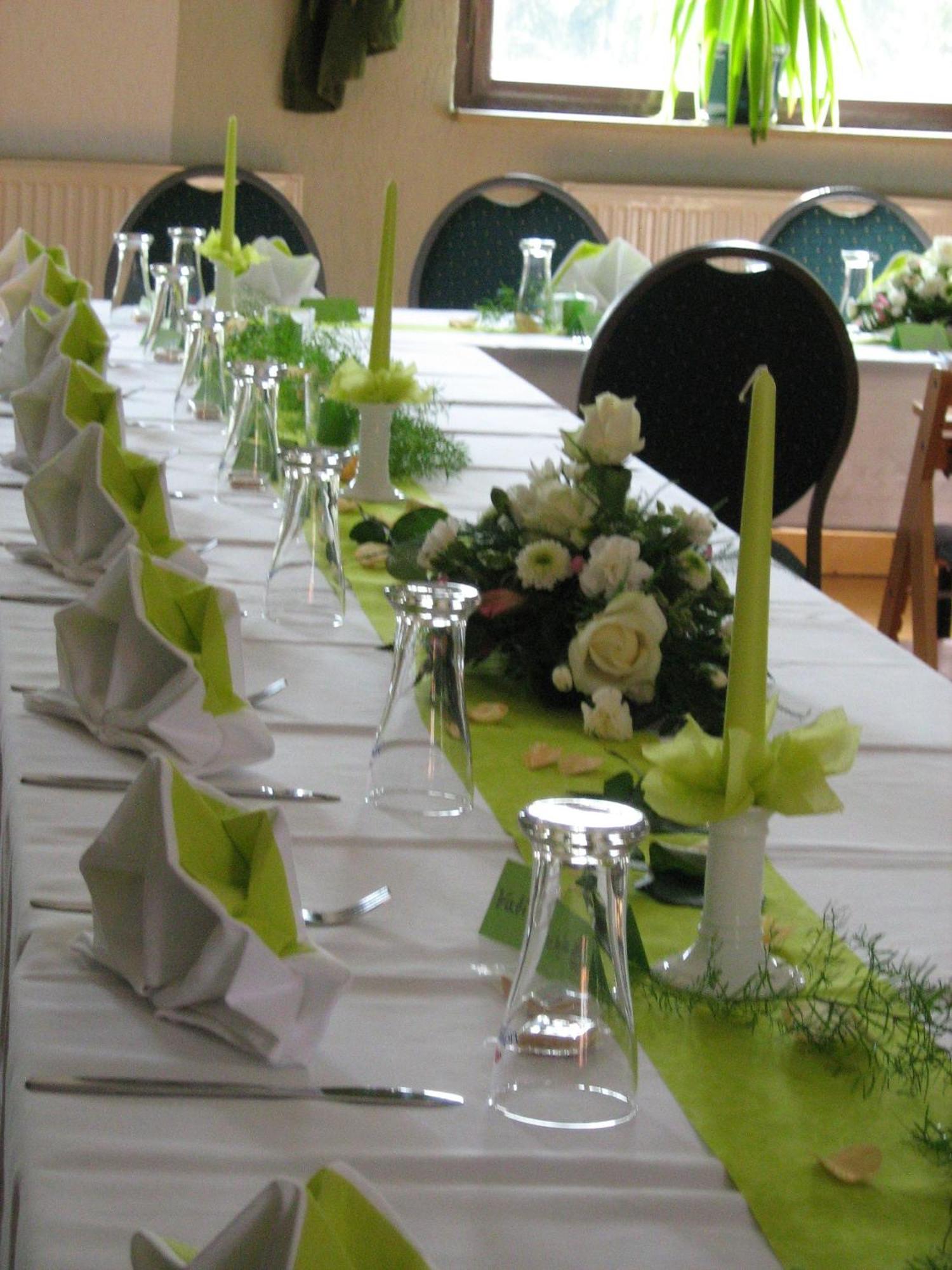 Gasthof Und Hotel Roter Hirsch Claußnitz Εξωτερικό φωτογραφία